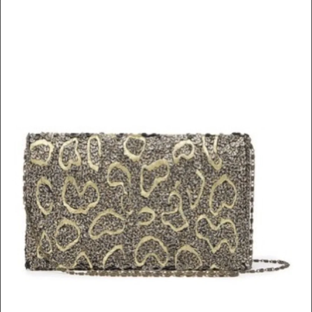 Gorgeous embroidered sequins clutch
